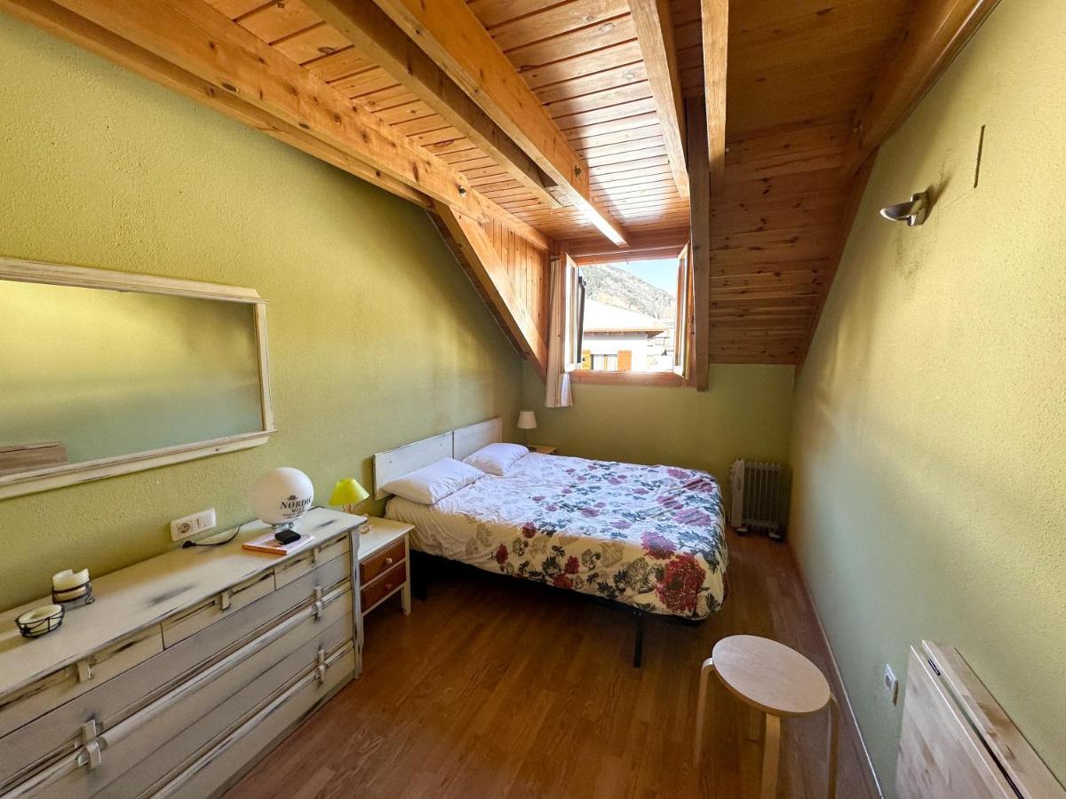 דירות Acogedor Atico Duplex En El Centro En Biescas/4Pax מראה חיצוני תמונה