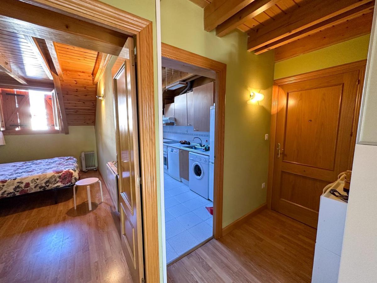 דירות Acogedor Atico Duplex En El Centro En Biescas/4Pax מראה חיצוני תמונה